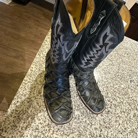 Fish boots